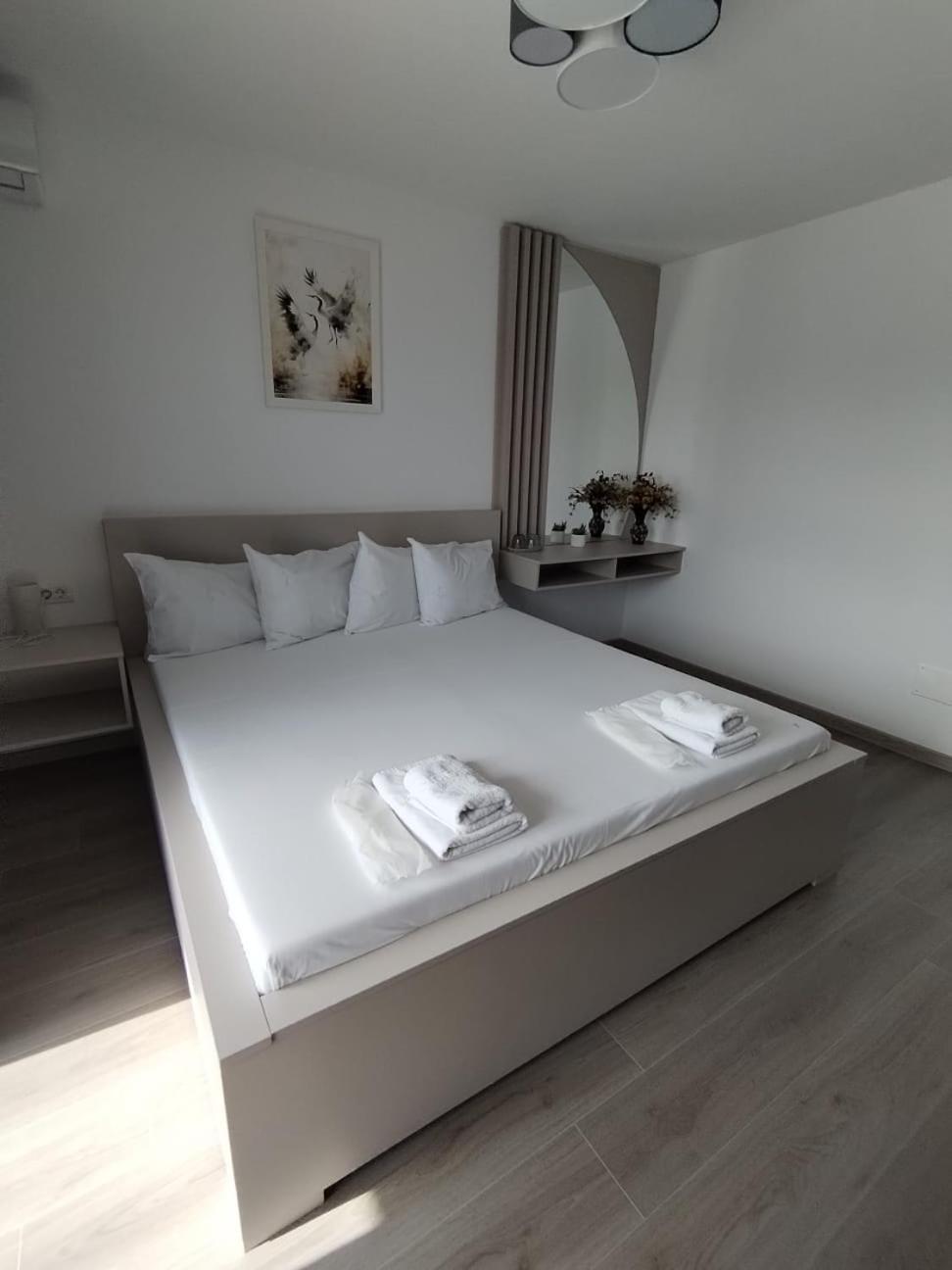 Pensiunea Prigoria Hotell Murighiol Exteriör bild