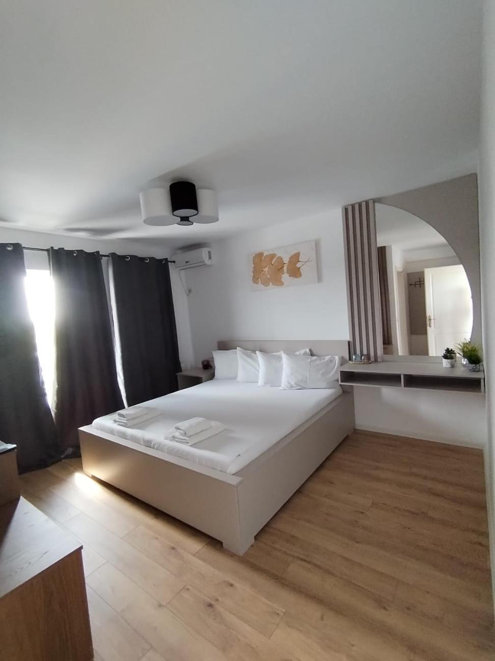 Pensiunea Prigoria Hotell Murighiol Exteriör bild