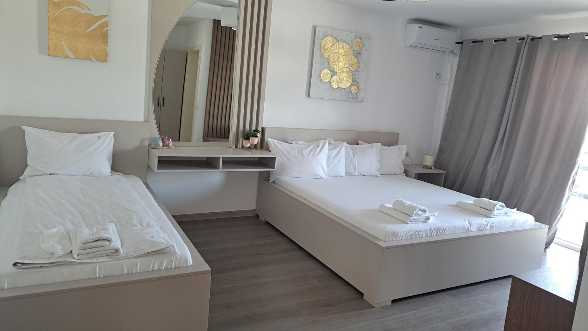 Pensiunea Prigoria Hotell Murighiol Exteriör bild