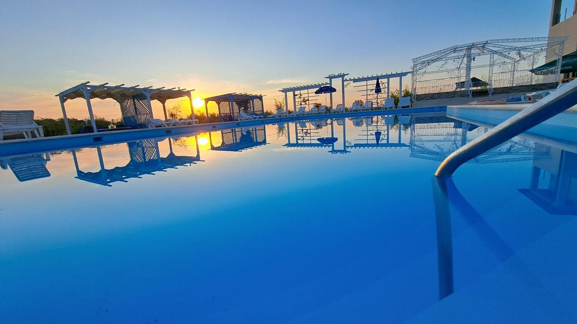 Pensiunea Prigoria Hotell Murighiol Exteriör bild